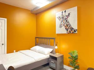 Downtown Private Room without Window