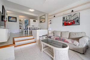 Hauzify I Apartament Orquídies