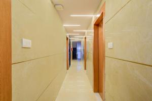 Super Townhouse Gachibowli Flyover Hyderabad