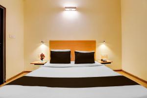 OYO Townhouse Singapore Mall Formerly Hotel Sunshine