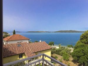 Apartment in Brodarica by Sandy Beach