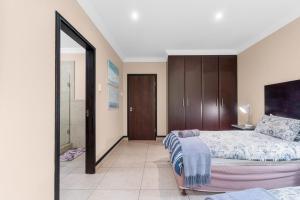 G4 Bermuda Beachfront Bliss-Breaker Views Willards