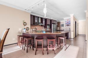 G4 Bermuda Beachfront Bliss-Breaker Views Willards