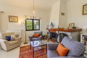 Spacious villa with sea view and heated pool - Luz