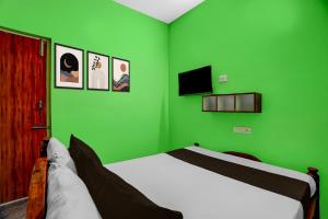 Hotel O white inn vandalur