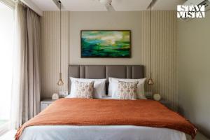 StayVista at The Sweet Sunsation - Gurgaon With Pool, BBQ