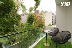 StayVista at The Sweet Sunsation - Gurgaon With Pool, BBQ