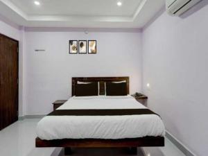 Townhouse Kozhencherry Formerly The Beige Hotel