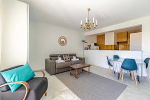 Bright Studio with Parking Near Beach & Old Town