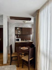 Royal Park Apartment Home2Host