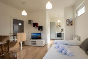 Carano Suite- modern apartment , AC