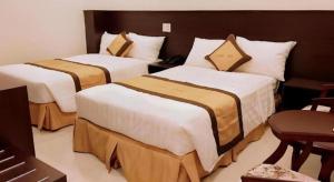 LUCKY STAR HOTEL