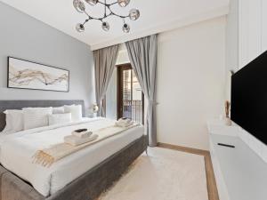Luxury Elegance 2BDR In Sunset-Creek Beach- 03