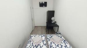 Quick Access to Vienna Center - Simple Private Rooms with WIFI