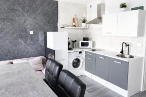 Naturiste Cap dAgde Héliopolis F 90