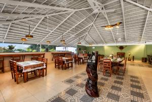 Alaya Stays Twisted Tree Suite 1-Room With Sit Out & Shared Pool