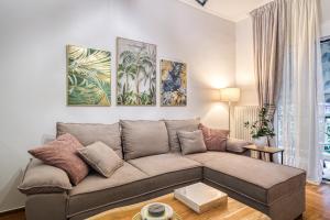 A45 Renovated 2026 Koukaki Gem Near EMST & Metro