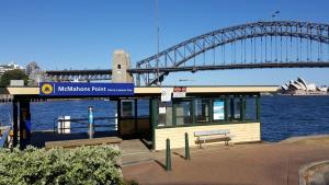 KozyGuru | MacMahons Point | Iconic Harbour Vibe