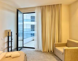 Cozy Studio near Beach with Sea Views - by Wehost