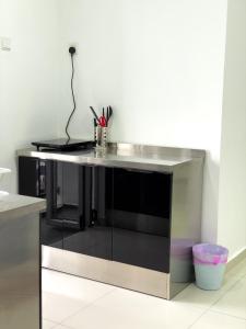 Midas Seri Alam - 2BR - 200Mbps Wifi