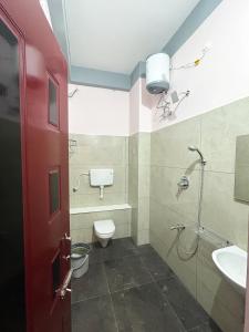 Asoka White Town Homestay