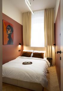 Comfy Modern Apart in Old Town Parking ProperUNIT