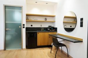 42 Studio 22