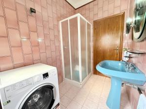 SE247- Marotta, trilocale con corte attrezzata vicino al mare