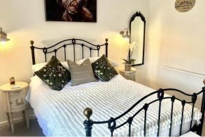 18th Century Cosy Cottage near Stratford Upon Avon