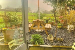 18th Century Cosy Cottage near Stratford Upon Avon