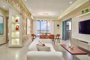 ®{The~Pano~Sky} @DowntownSD PoolGymViews2BR