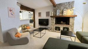 Maison au pied de la Cité médiévale