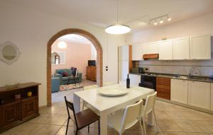 Pet Friendly Apartment In Selvatelle