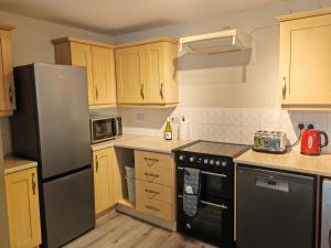 Comfortable Ground Floor Apartment with Parking