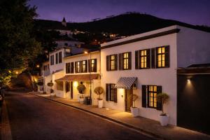 Neighbourhood Quarters - Design Apartments near Kloof Street