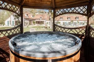 Harmony Homes Montereau - Pool Jacuzzi & Tennis