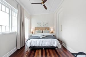 Art Deco with Modern Twist 1Bed-1Bath-1Car-New Farm