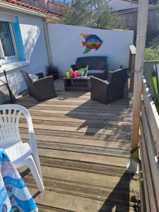 Maison avec terrasse et jardin