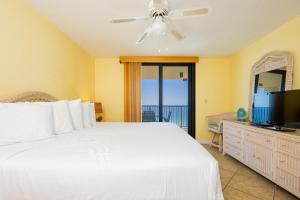 Phoenix IV 4113 condo