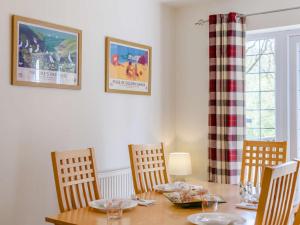 3 Bed in Stepaside oc-fb047