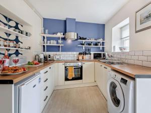1 Bed in Aberaeron oc-49261