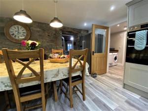 4 Bed in Llanrwst oc-66510