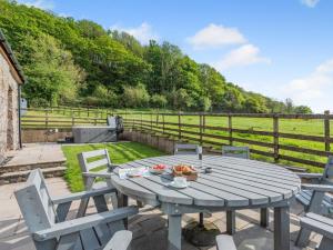 4 Bed in Kidwelly oc-cwrty