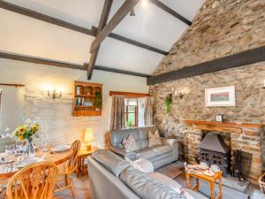 2 Bed in Haverfordwest oc-94123