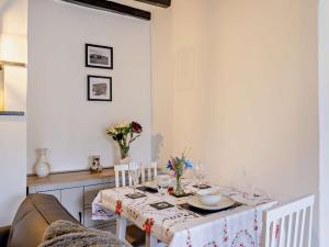 1 Bed in Llangollen oc-91040