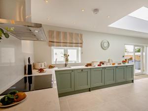3 Bed in Pwllheli oc-95040