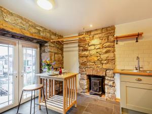 1 Bed in Caernarfon oc-93802