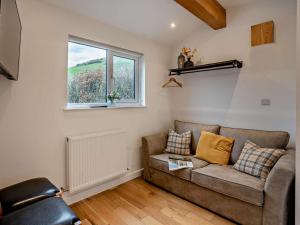 1 Bed in Aberaeron oc-95972