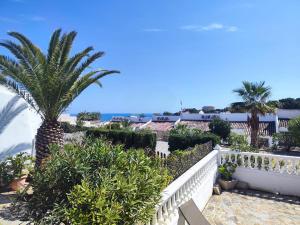 Bungalow con piscina, jardín y BBQ a pasos del mar