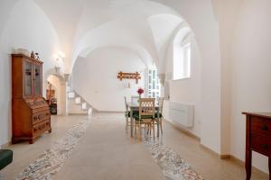 GuestHost - La Dimora Vico Felice